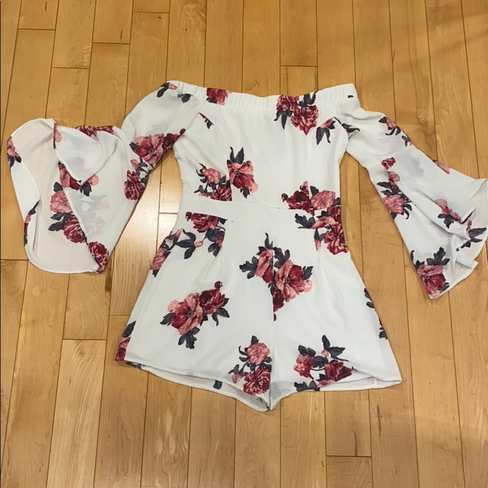 Socialite floral romper with flare sleeves